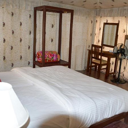 סוואי מדופור Sultan Bagh Resort By The Sky Imperial חדר תמונה