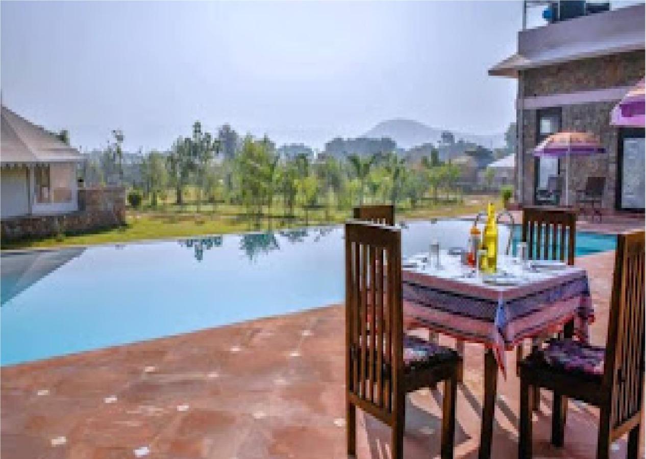 סוואי מדופור Sultan Bagh Resort By The Sky Imperial מראה חיצוני תמונה
